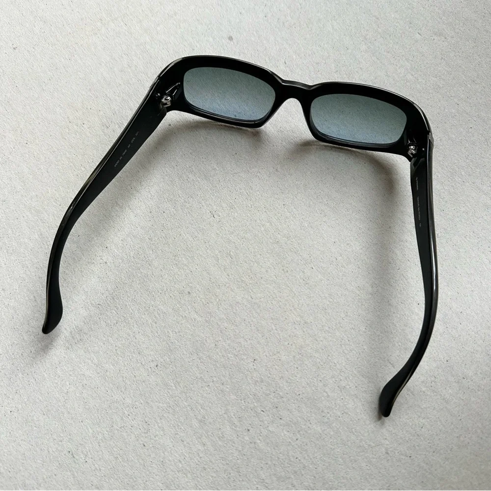 Fendi Sunglasses - Picture 4 of 6